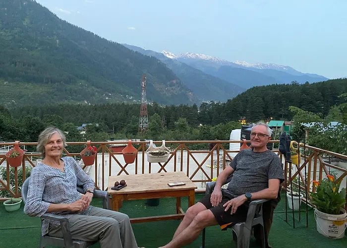 Double Dutch, Old Manali