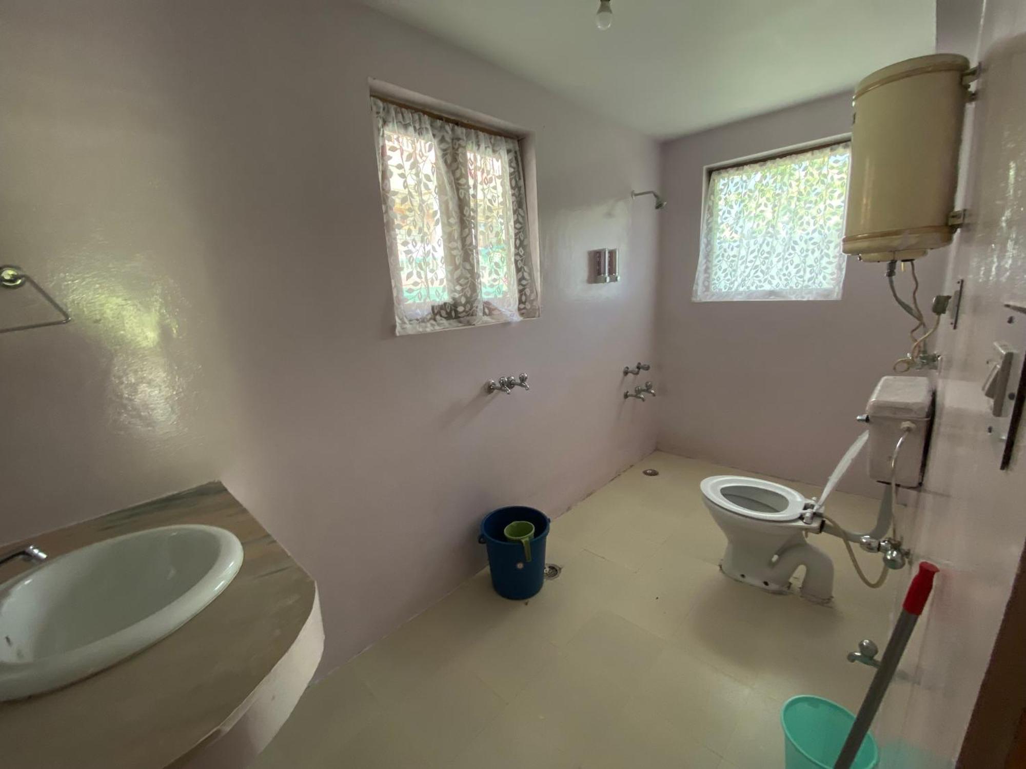 Homestay Double Dutch, Old