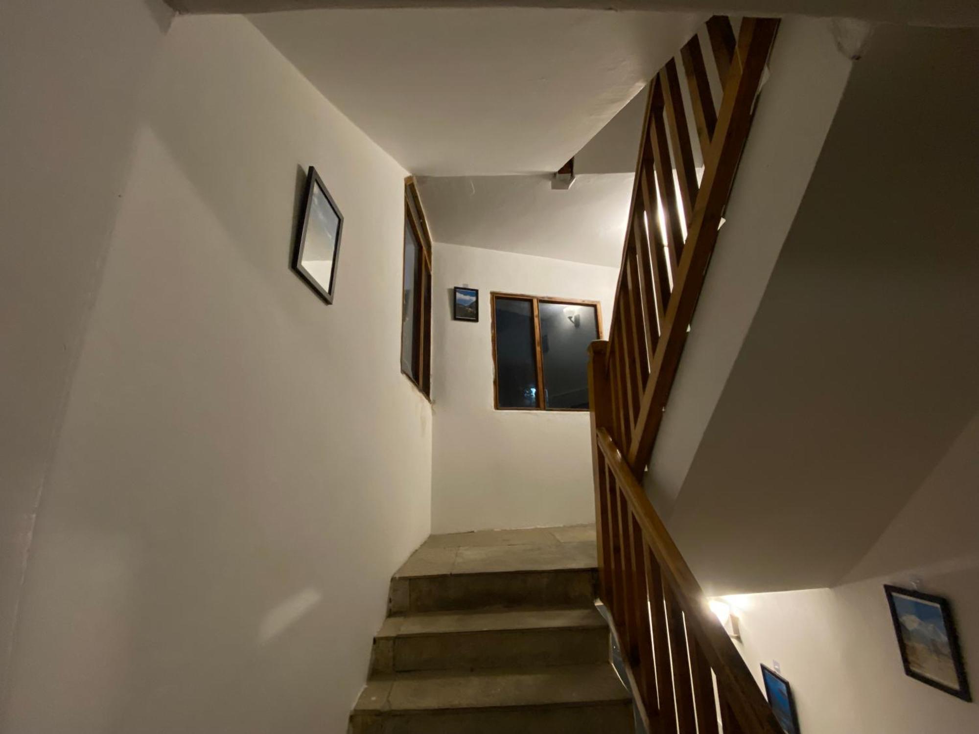Homestay Double Dutch, Old